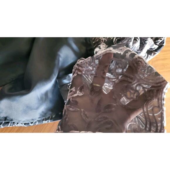 Laura Ashley Black Gray Velvet Burnout Paisley Evening Cardigan Small - Picture 10 of 10